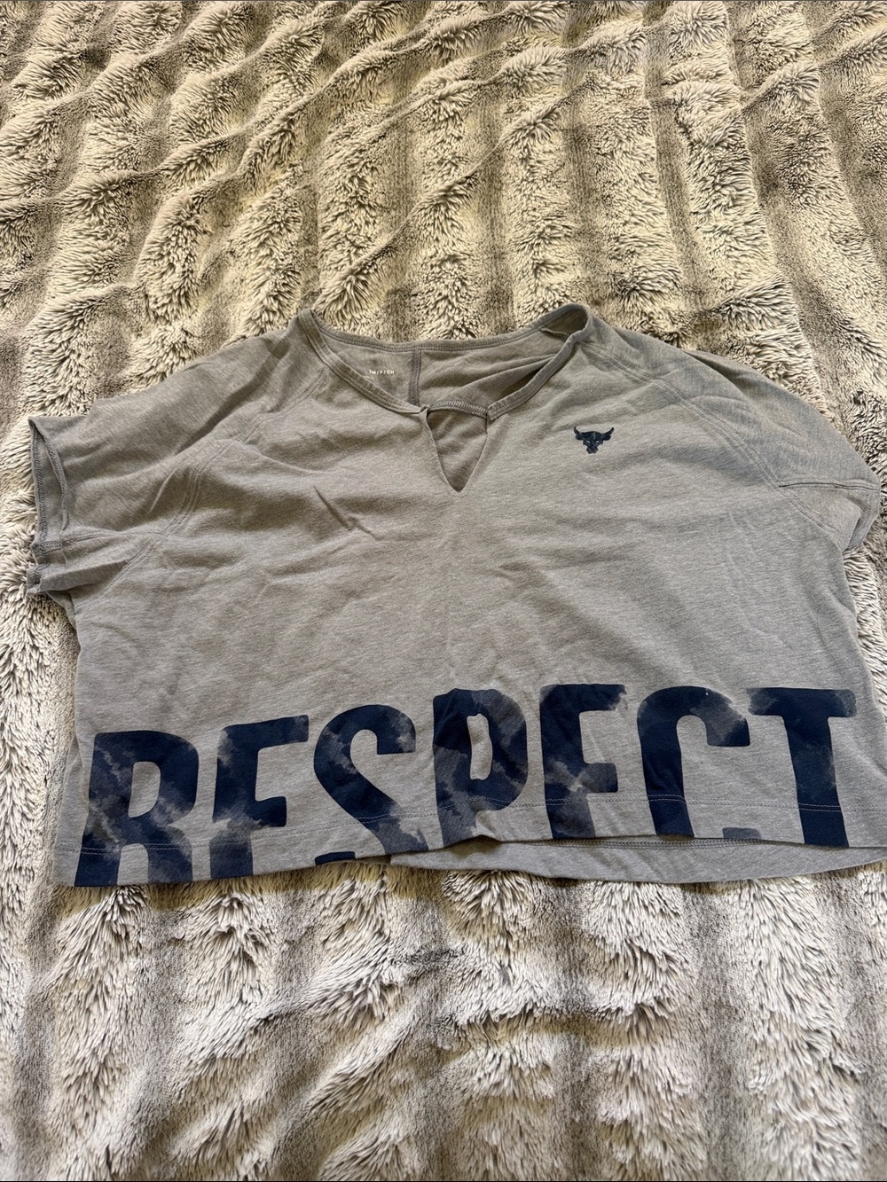 Under Armour Heather Gray Loose-Fit Workout Tee with Logo